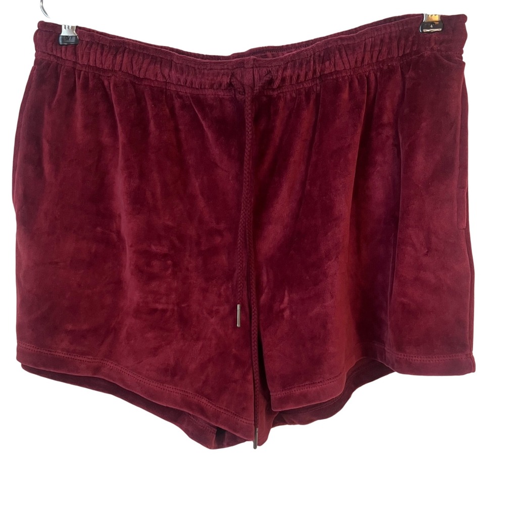 Universal Thread Women Leisure Studio High Rise Velour Shorts Dark Maroon Medium